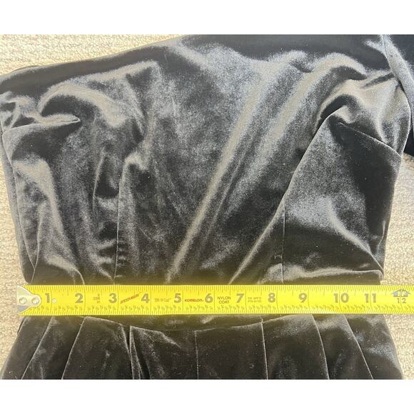 Revolve Yumi Kim Velvet Cropped Jumpsuit Black Velvet Womens Size XS, Classic - Picture 7 of 7